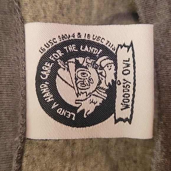 Give A Hoot Don't Pollute Tshirt - Picture 2 of 4